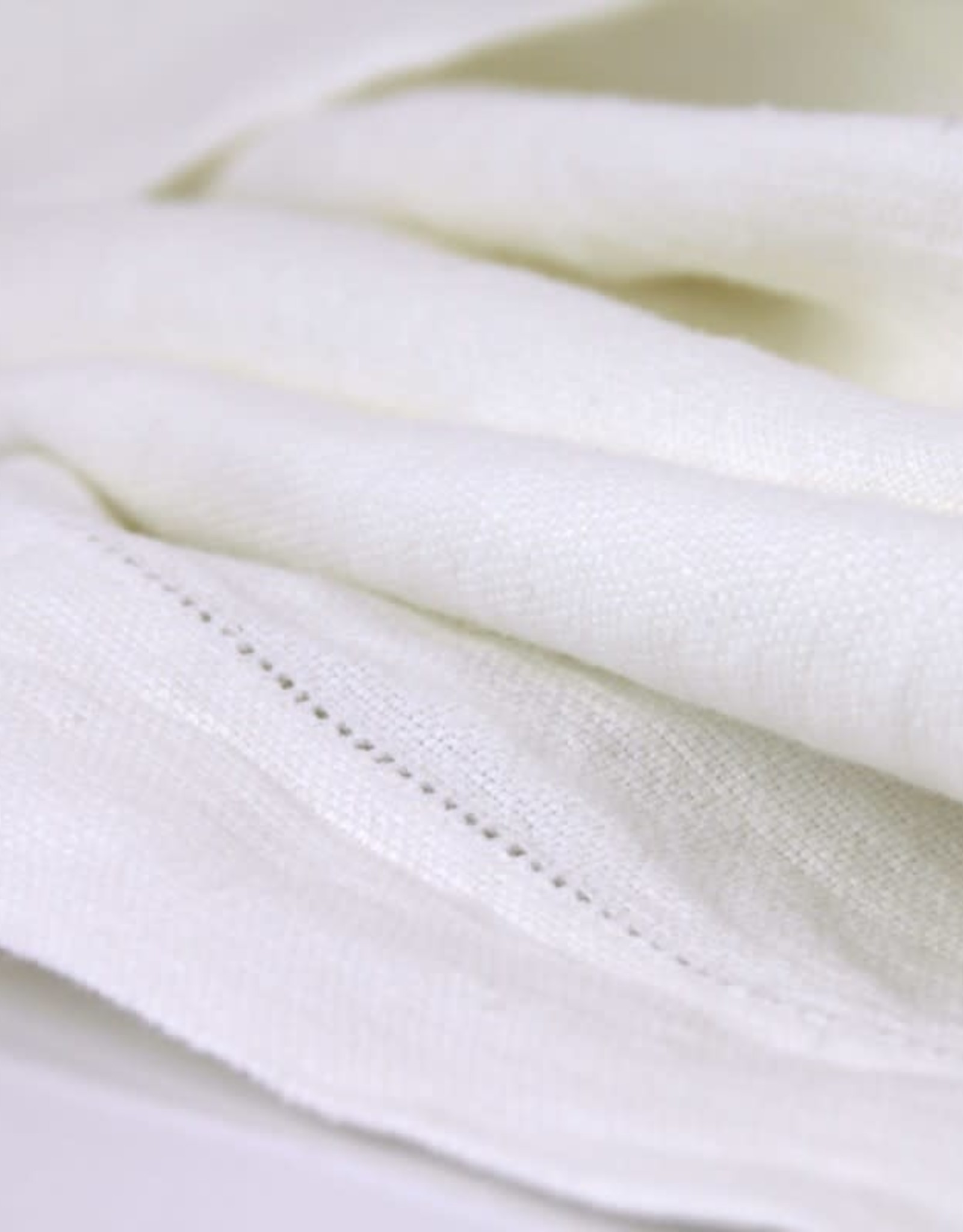LinenCasa Linen Hand Towel Dot Hemstitch