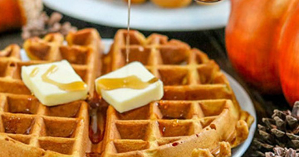 Easy Pumpkin Spice Waffles