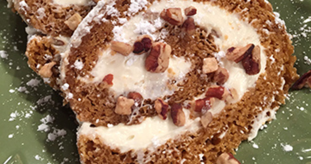 Pumpkin Roll with Maple Cream Cheese Filling