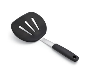 https://cdn.shoplightspeed.com/shops/629628/files/19298808/300x250x2/oxo-good-grips-silicone-flexible-pancake-turner.jpg