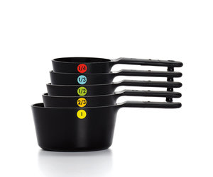 https://cdn.shoplightspeed.com/shops/629628/files/19300205/300x250x2/oxo-good-grips-6-pc-plastic-measuring-cups-snaps-b.jpg