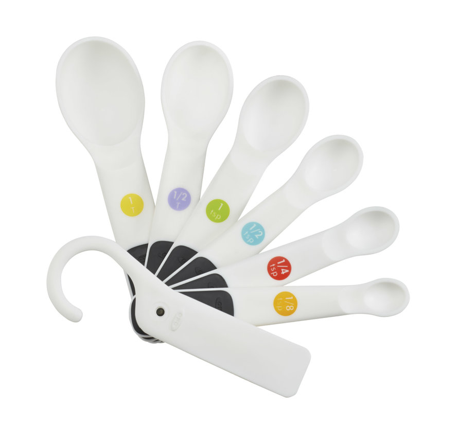 Good Grips 7 Pc. Plastic Measuring Spoons - Snaps - White