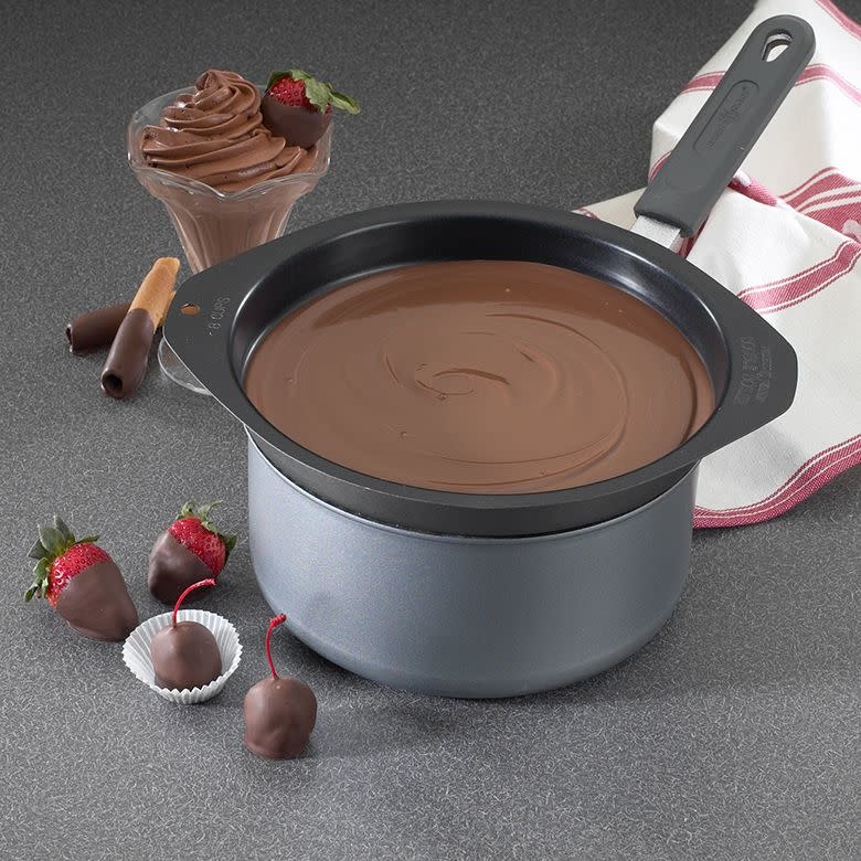 Melt Chocolate in a saucepan pic