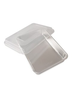 https://cdn.shoplightspeed.com/shops/629628/files/21028796/240x325x2/nordic-ware-rectangular-cake-pan-w-storage-lid-nat.jpg