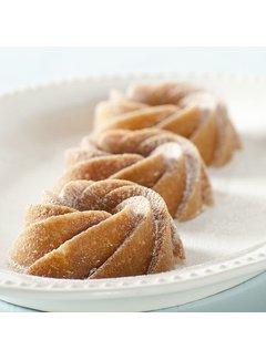 Nordic Ware Heritage Bundtlette Cakes