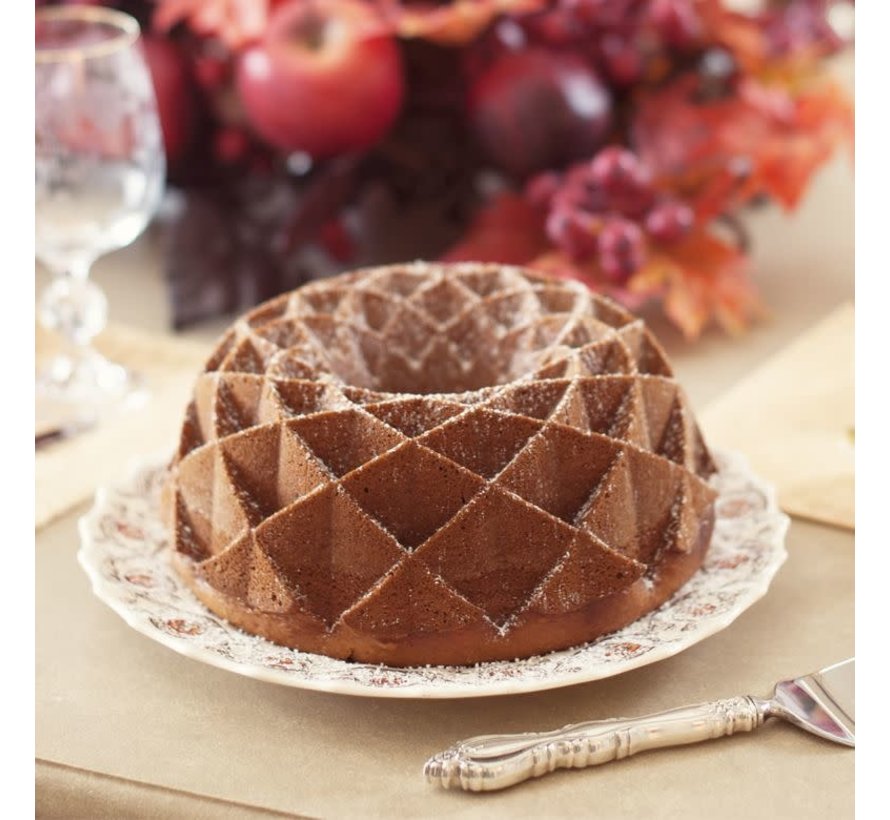Jubilee Bundt Pan, 10 cup - The Kitchen Table, Quality Goods LLC