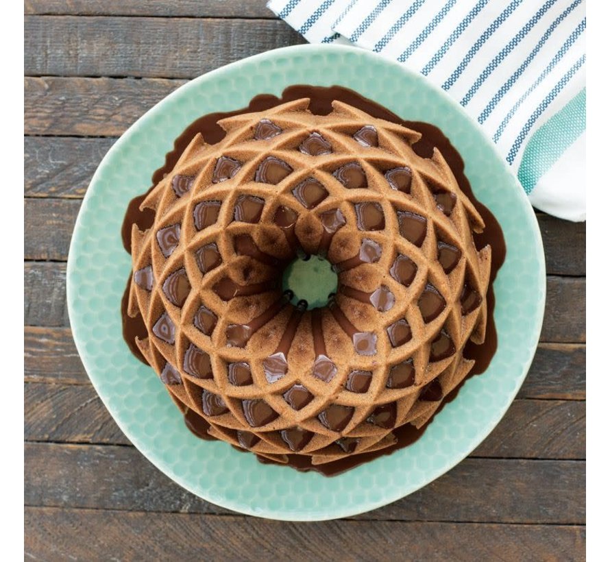 Nordic Ware Bundt Fancy Springform Pan