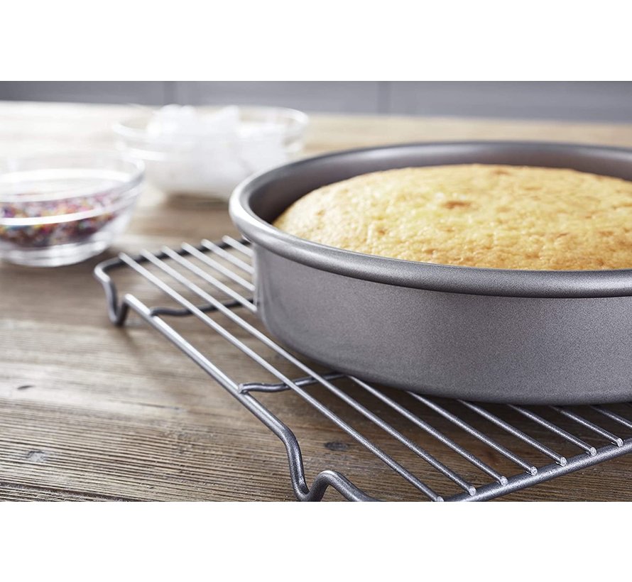 Professional 9" Round Cake Pan