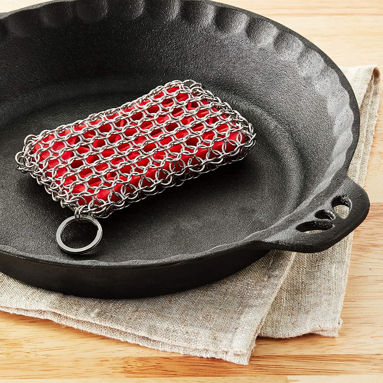 Cast Iron Cleaner Chainmail Scrubber with Pan Scraper, Ergonomic