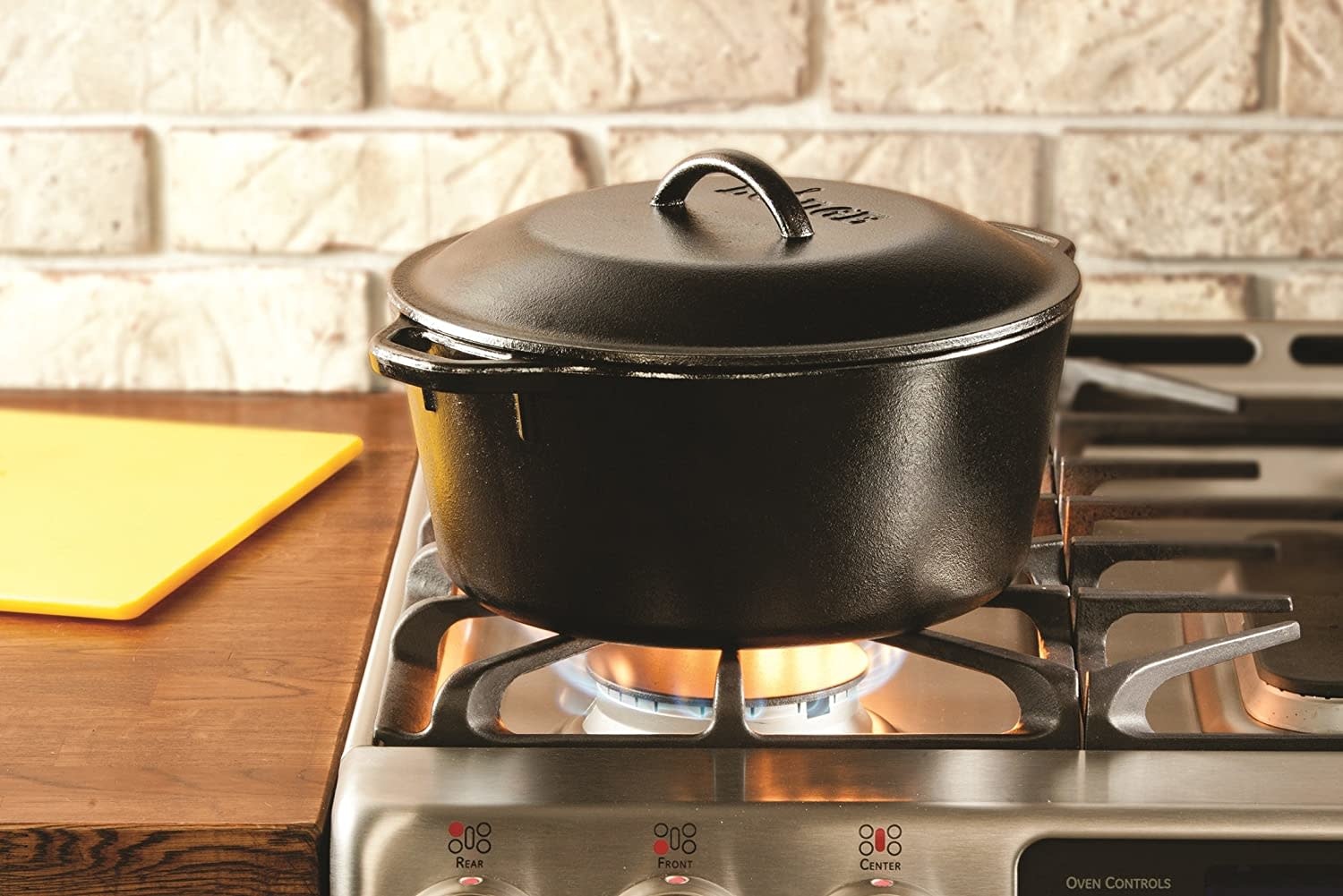 Lodge Cast Iron Dutch Oven - 5 Quart