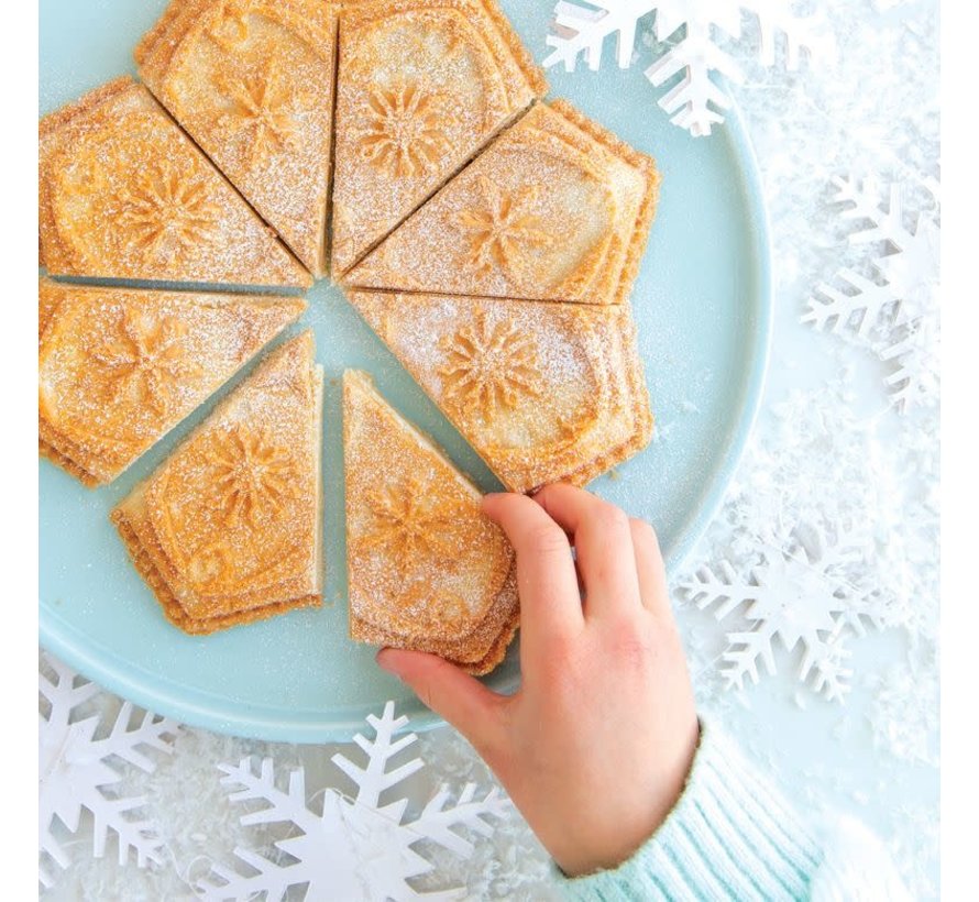Nordic Ware Sweet Snowflakes Shortbread Pan, Silver