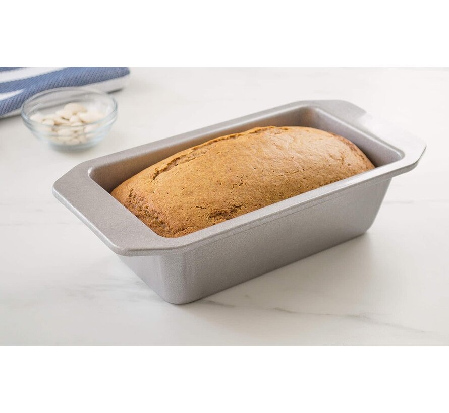 American Bakeware Classic Loaf Pan, 1 Lb.  8.5" x 4.5" x 2.75"