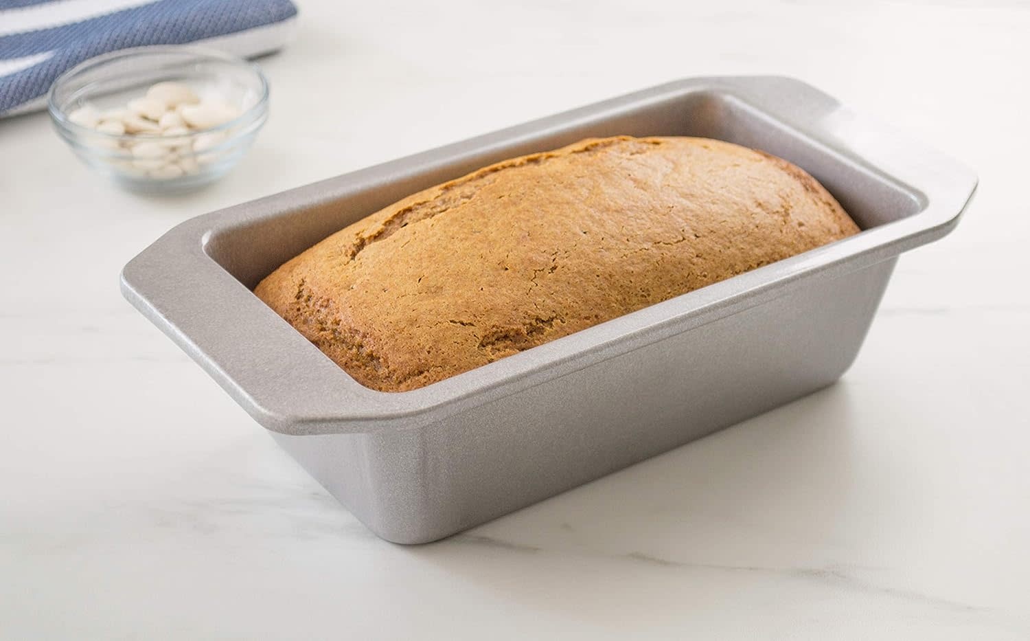 USA Pan American Bakeware Classic Loaf Pan, 1 Lb. 8.5 x 4.5 x 2.75
