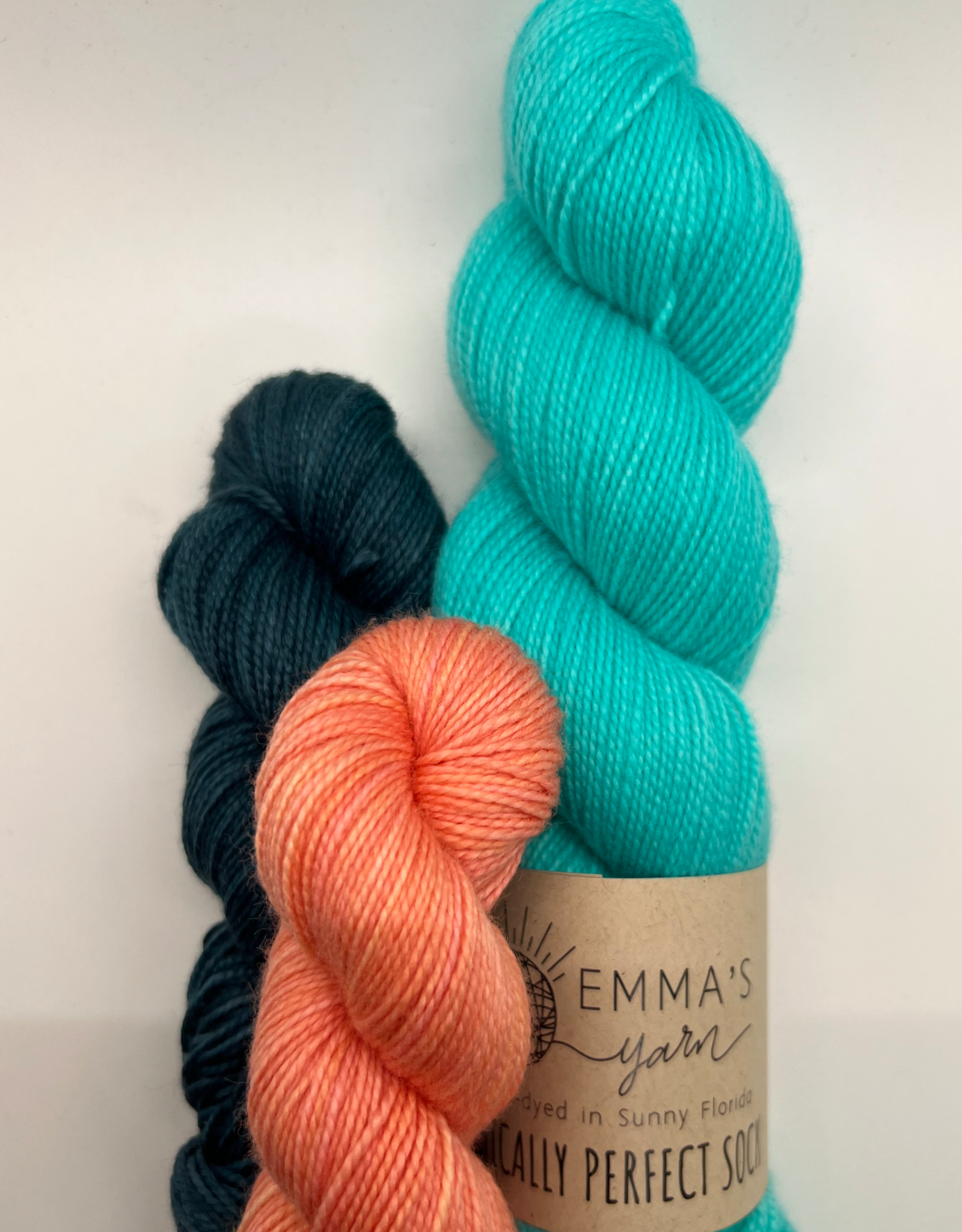 Emma's Yarn I'd Rather Dot Sock & Cowl Kit