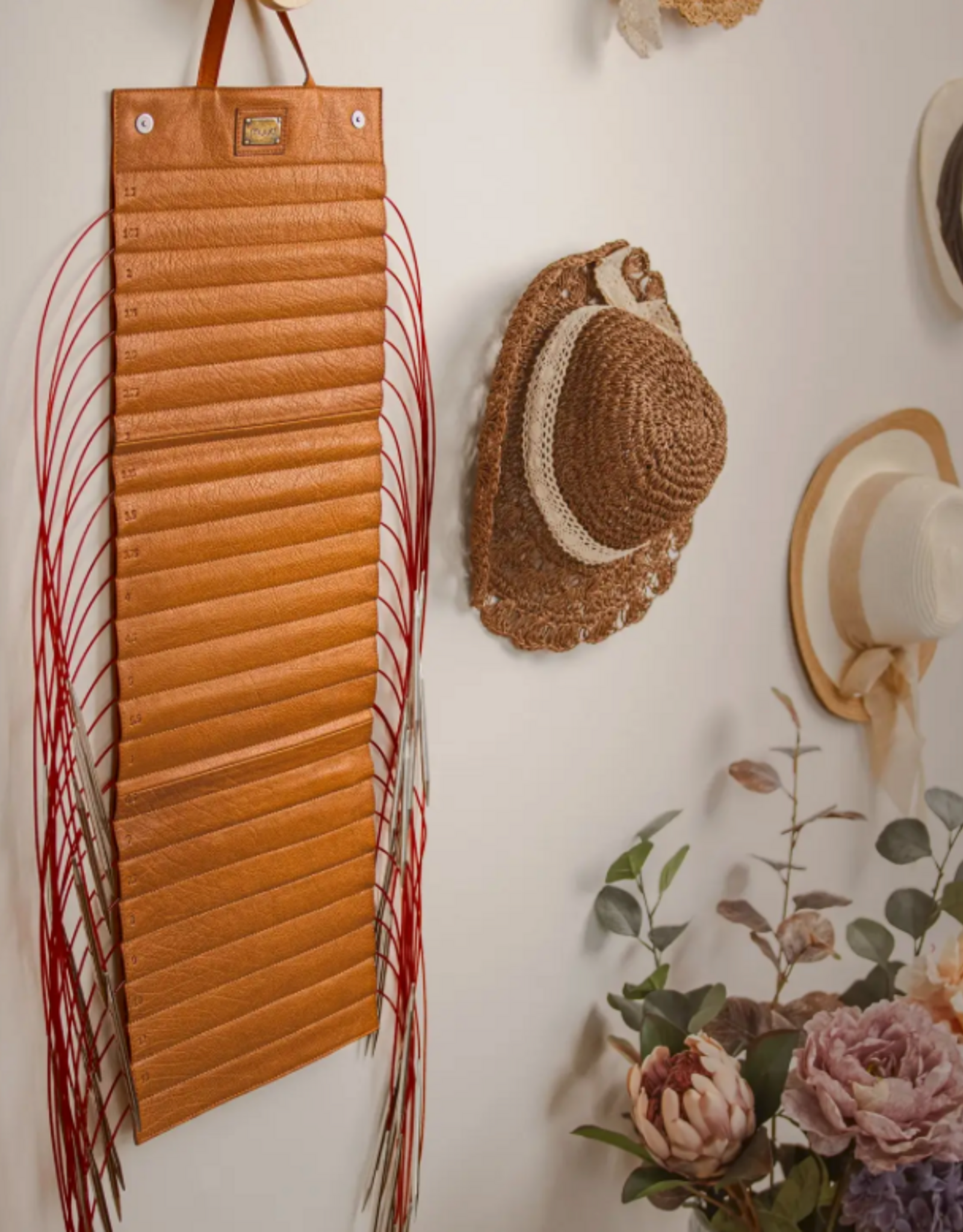 Mudd Mudd Gloss Needle Case - Whiskey