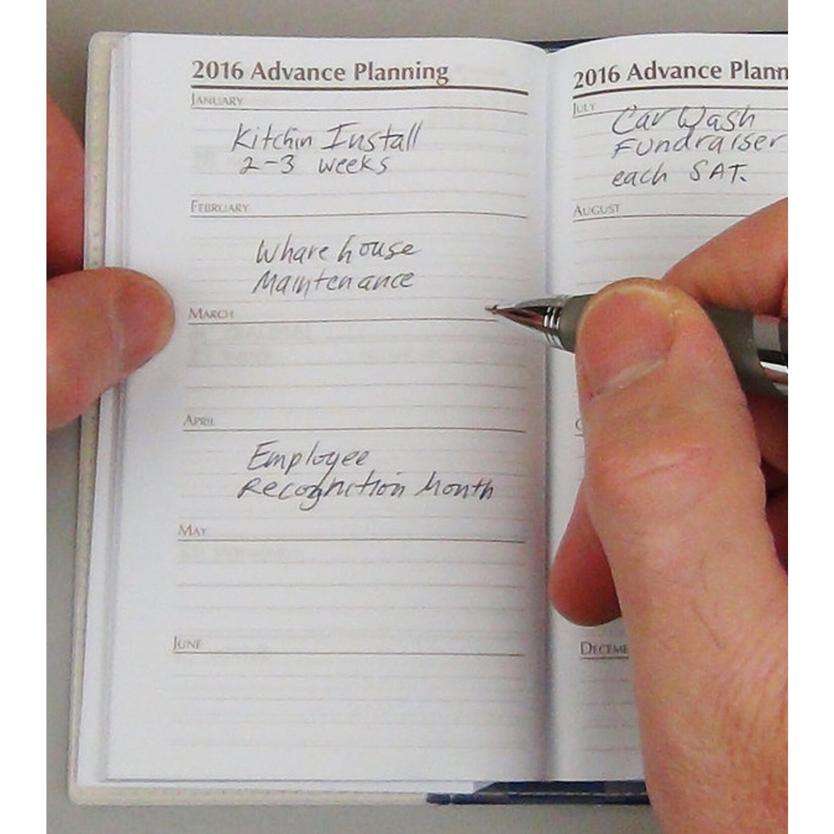 MYRON Regatta Diamond Pocket Pal Calendar with Notepad Tan-Black 2025 [5Z59803]