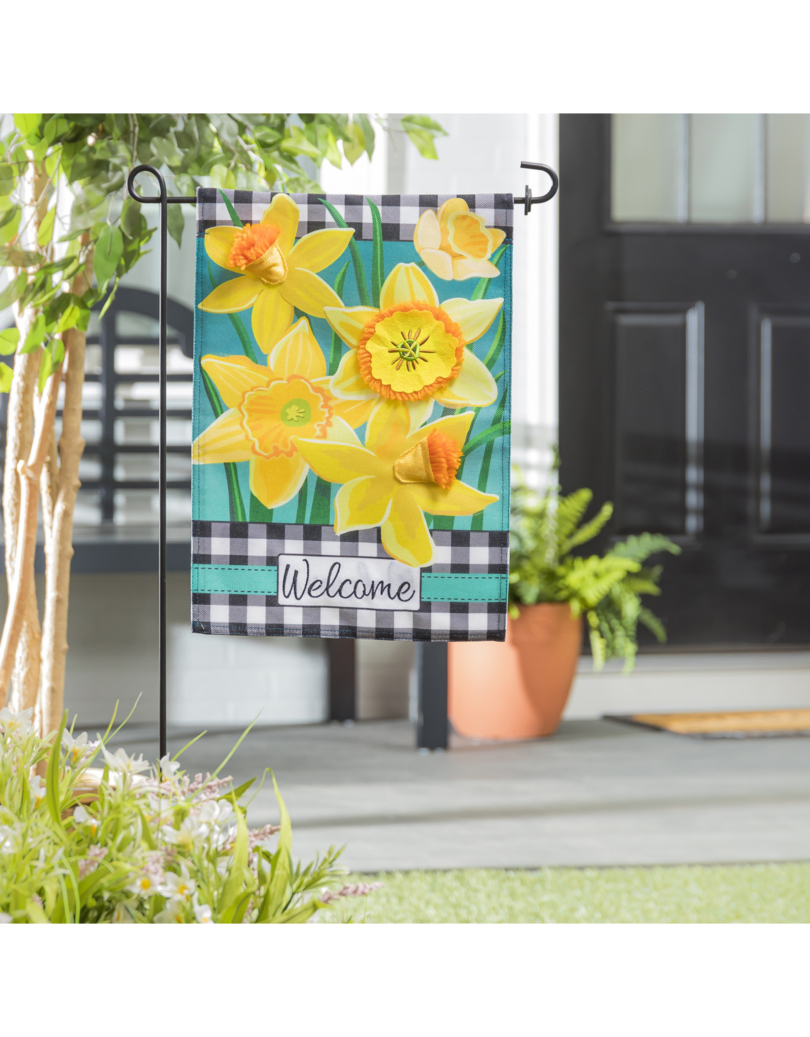 Evergreen Enterprises Daffodil Garden Garden Burlap Flag