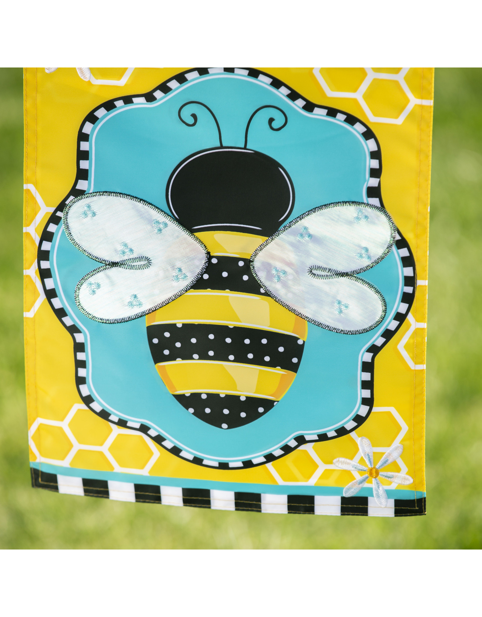 Evergreen Enterprises Buzzing Bee Welcome Garden Applique Flag