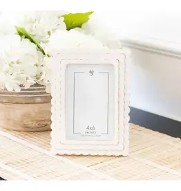 Adams & Co. Wood Scallop Photo Frame - White