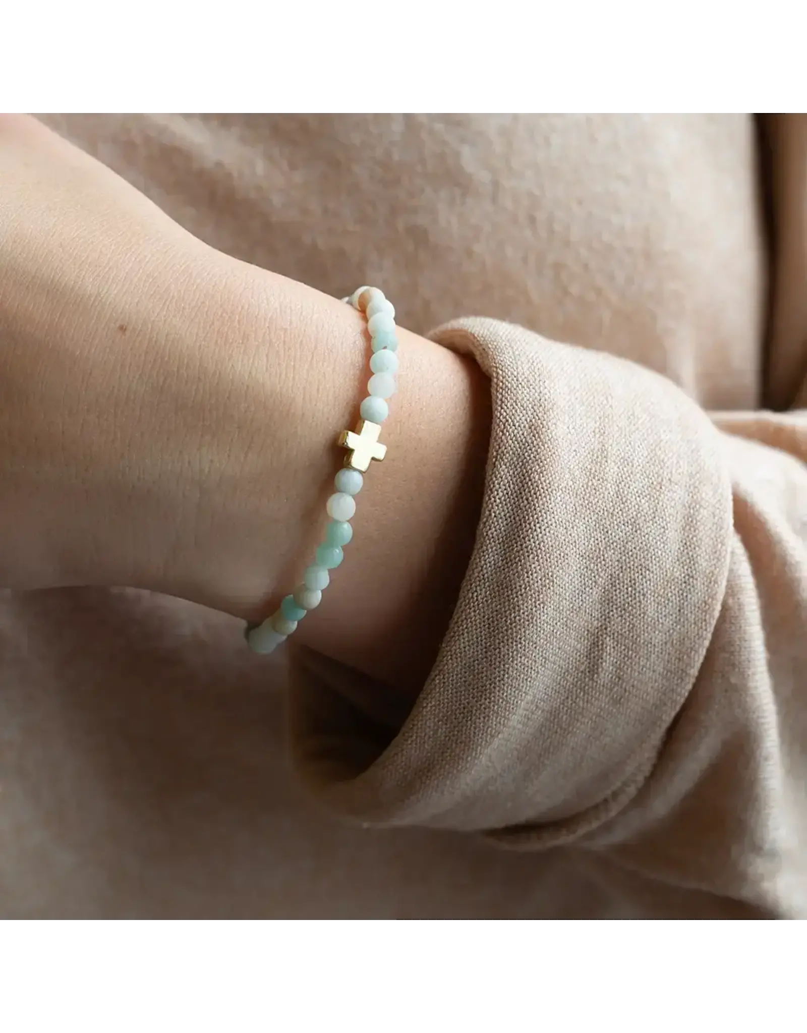 Lenny & Eva/Faire Faith Over Fear Cross Bracelet, 4mm-Amazonite