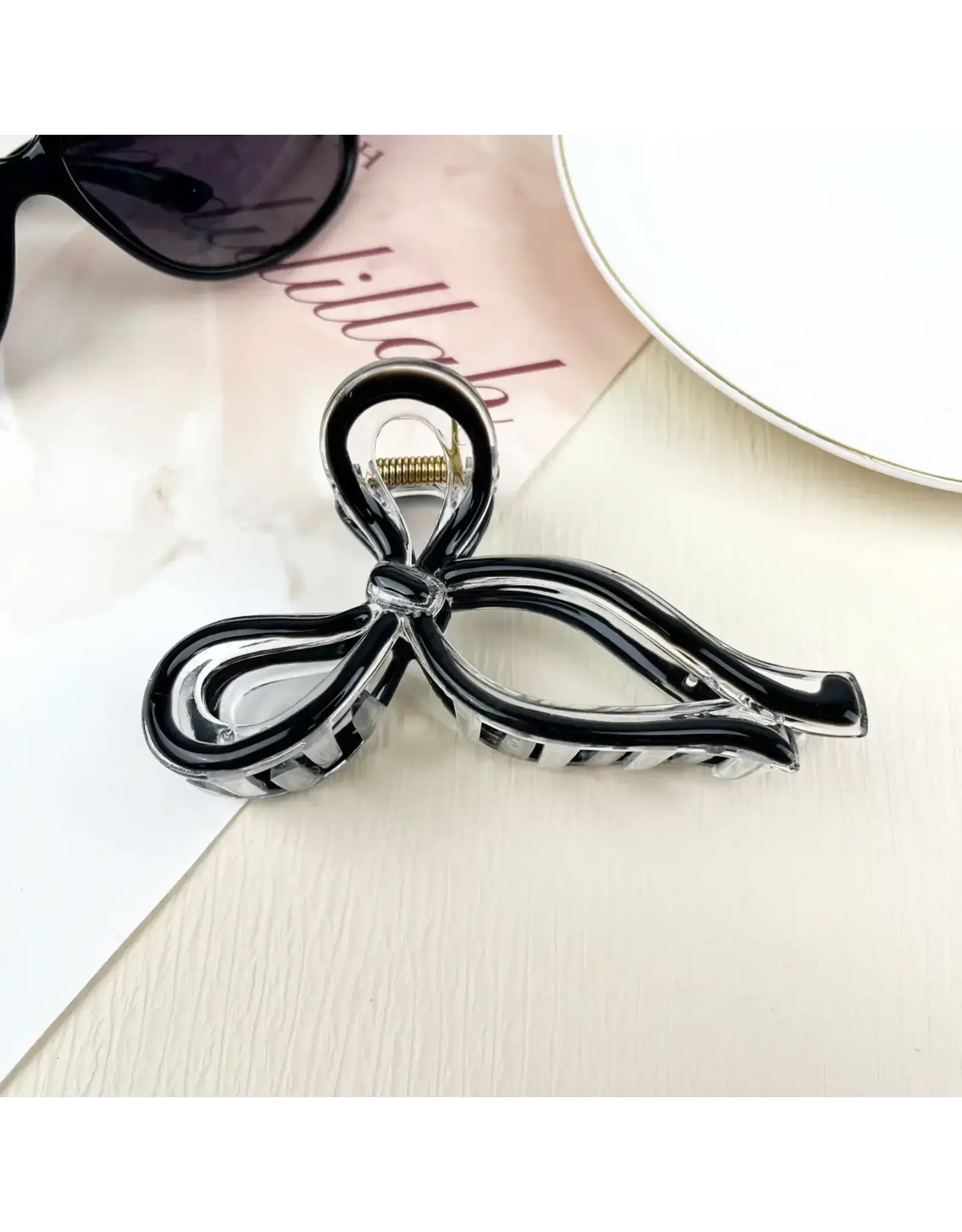 SoapElenGlen/Faire Jelly Bow Hair Clip
