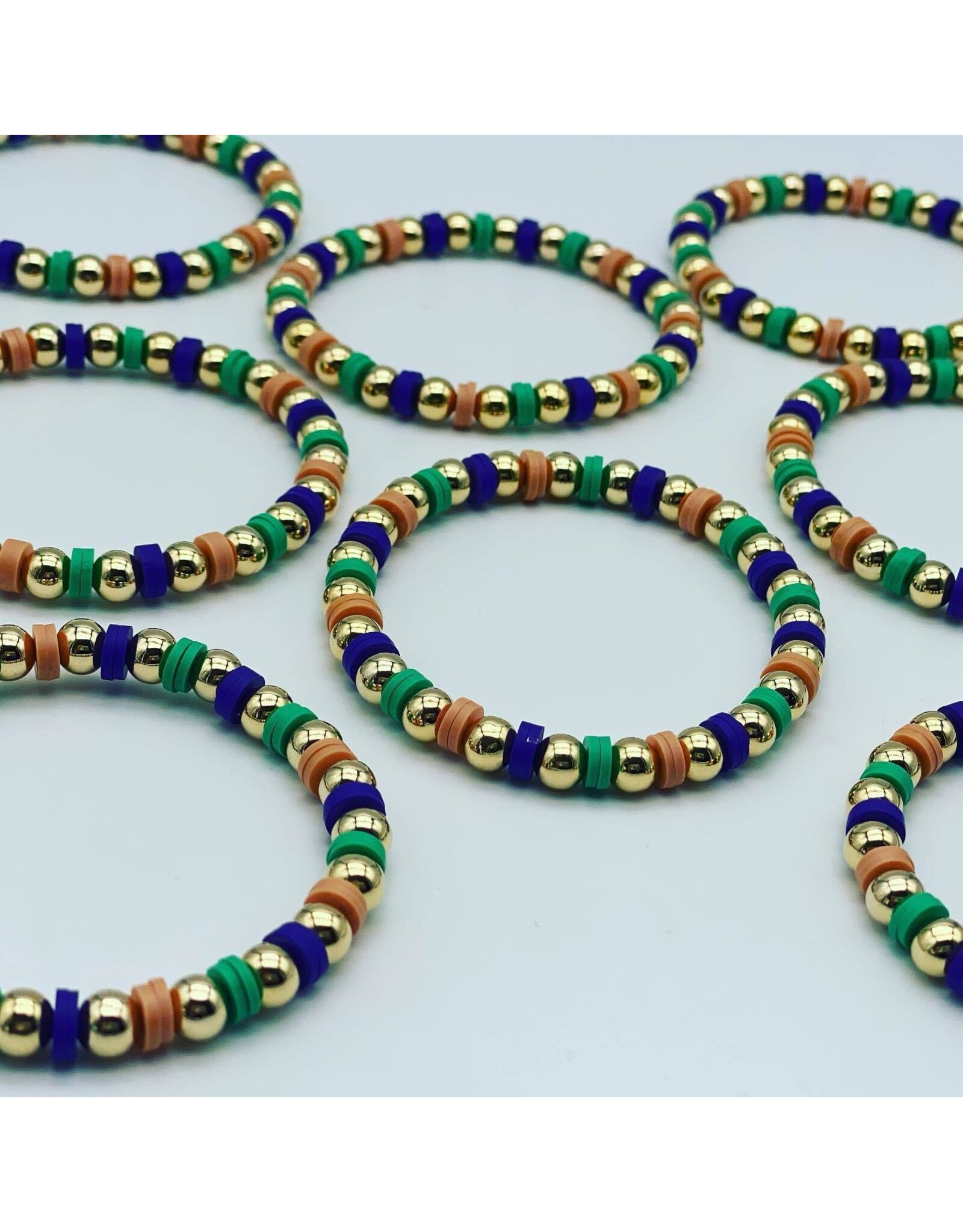 MM Custom Creations Mardi Gras beaded bracelet w/gold beads med wrist 7