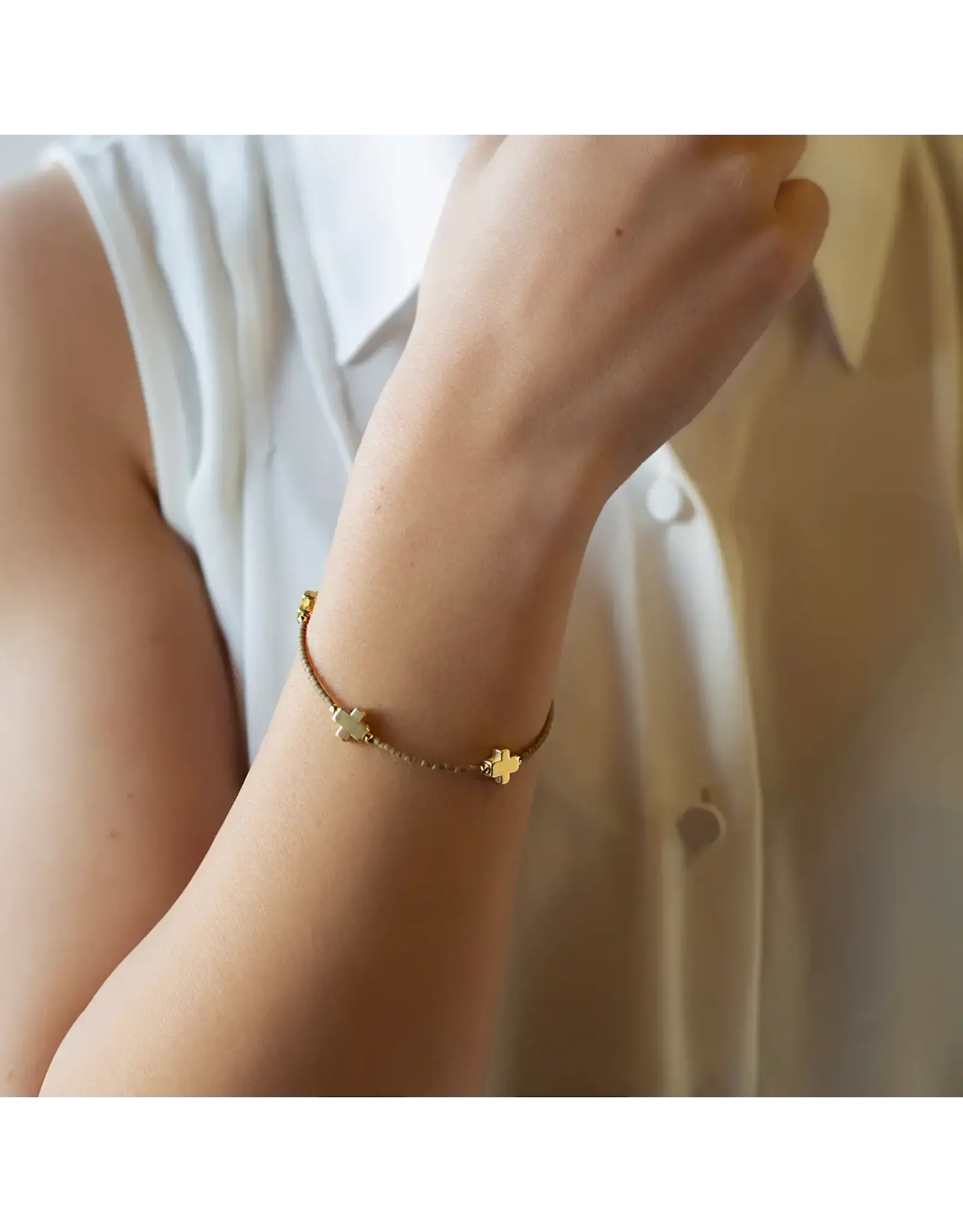 Lenny & Eva/Faire Faithful Cross Bangle - Mocha