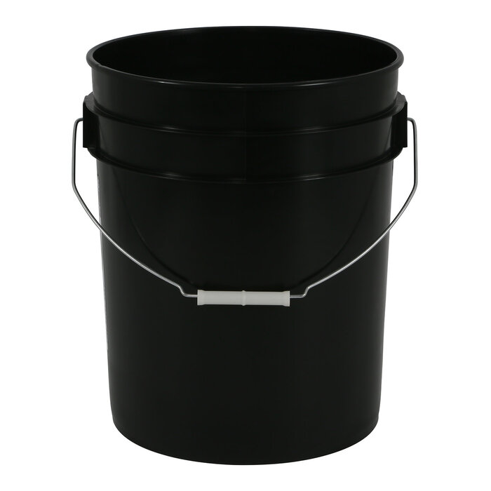 Gro Pro - Black Plastic Bucket 5 Gallon handle