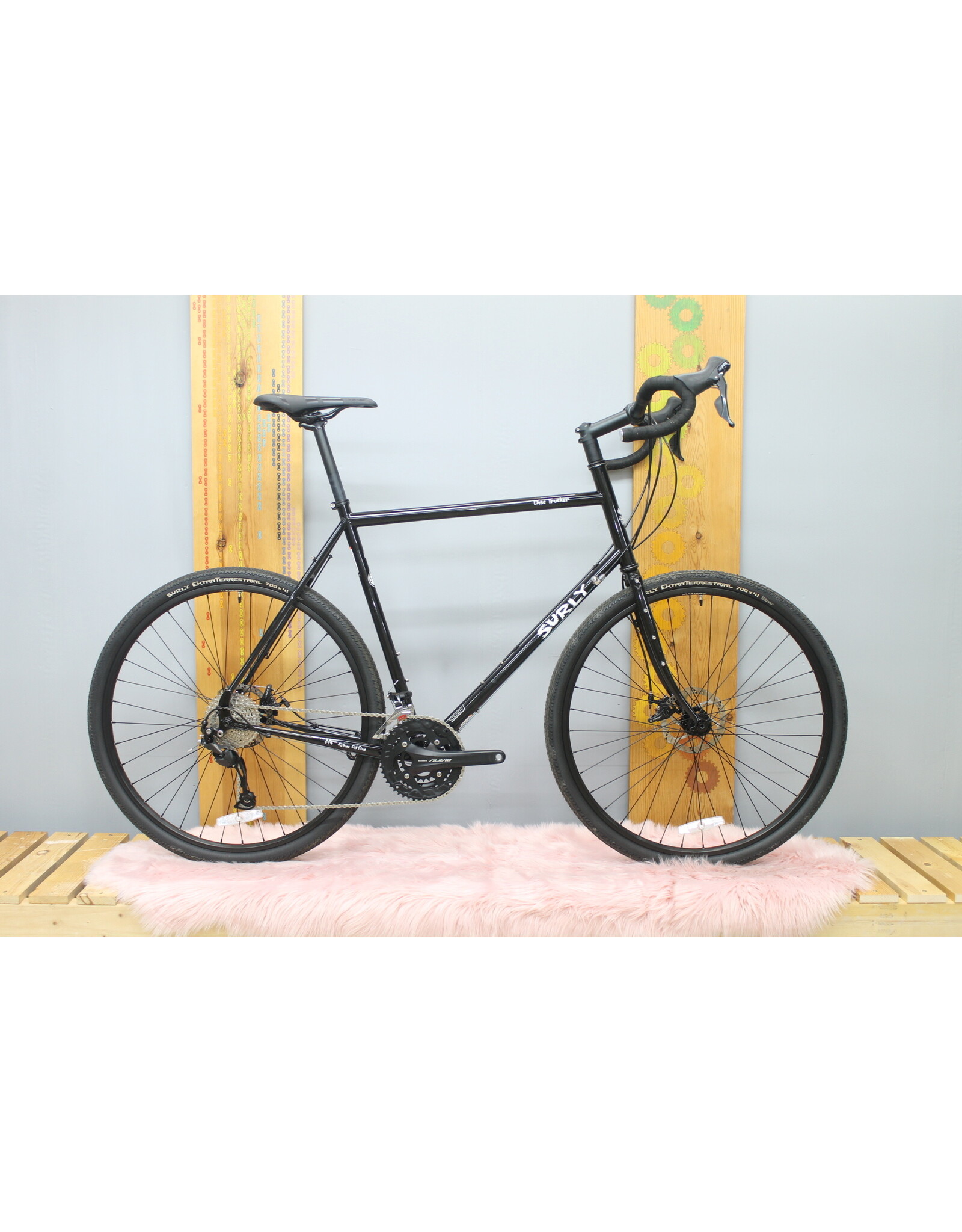 Surly Surly Disc Trucker Bike - 700c, Steel, Black, 62cm