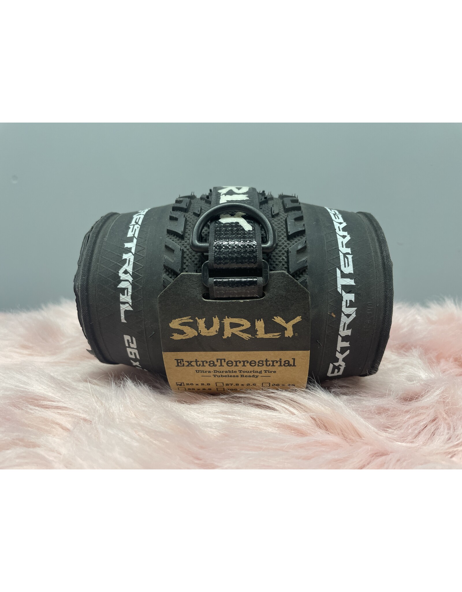 Surly Surly ExtraTerrestrial Tire - Tubeless, Folding, 60tpi Black Sidewall 26 x 2.5