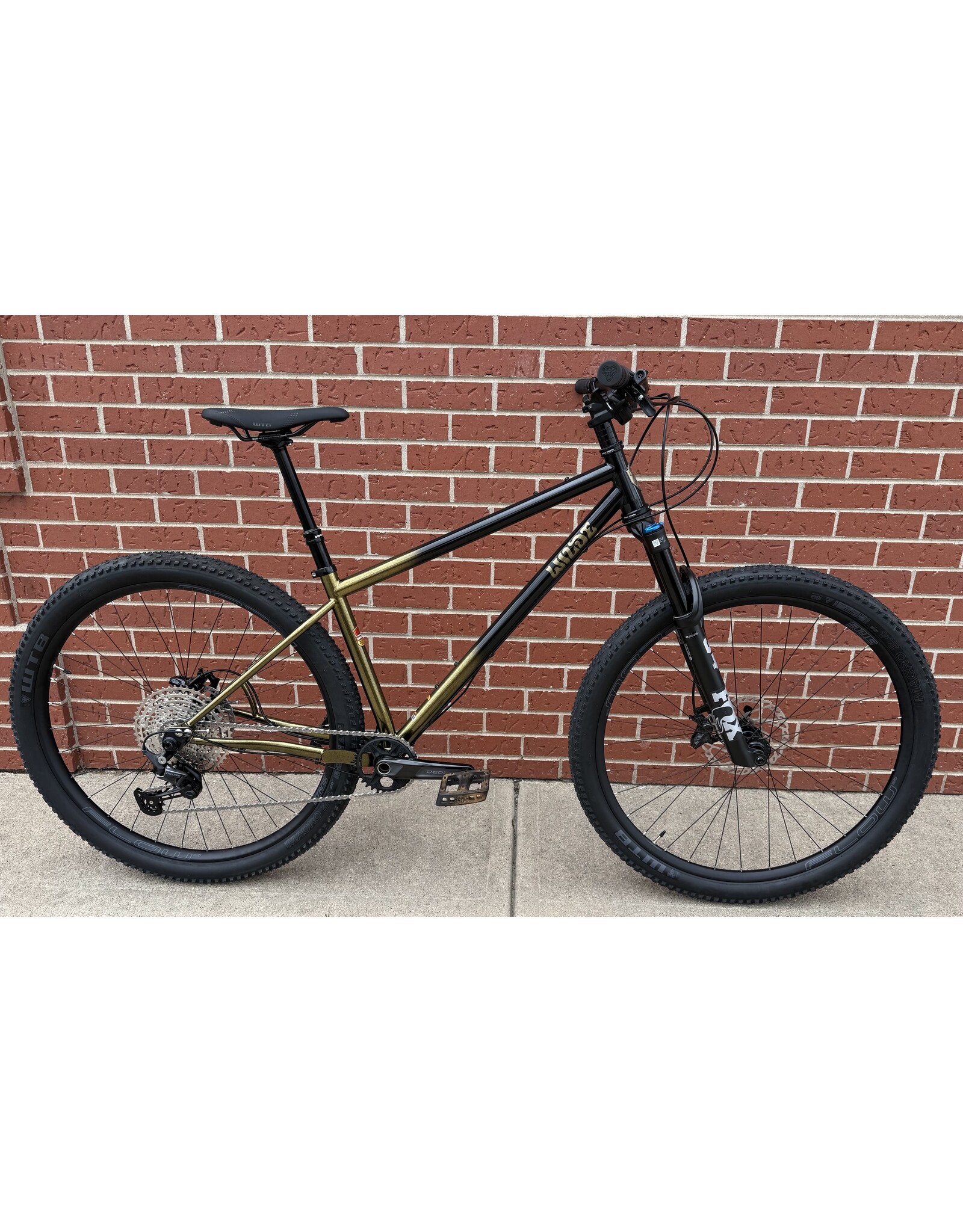 Wilde Dark Star Complete Shimano Deore Medium