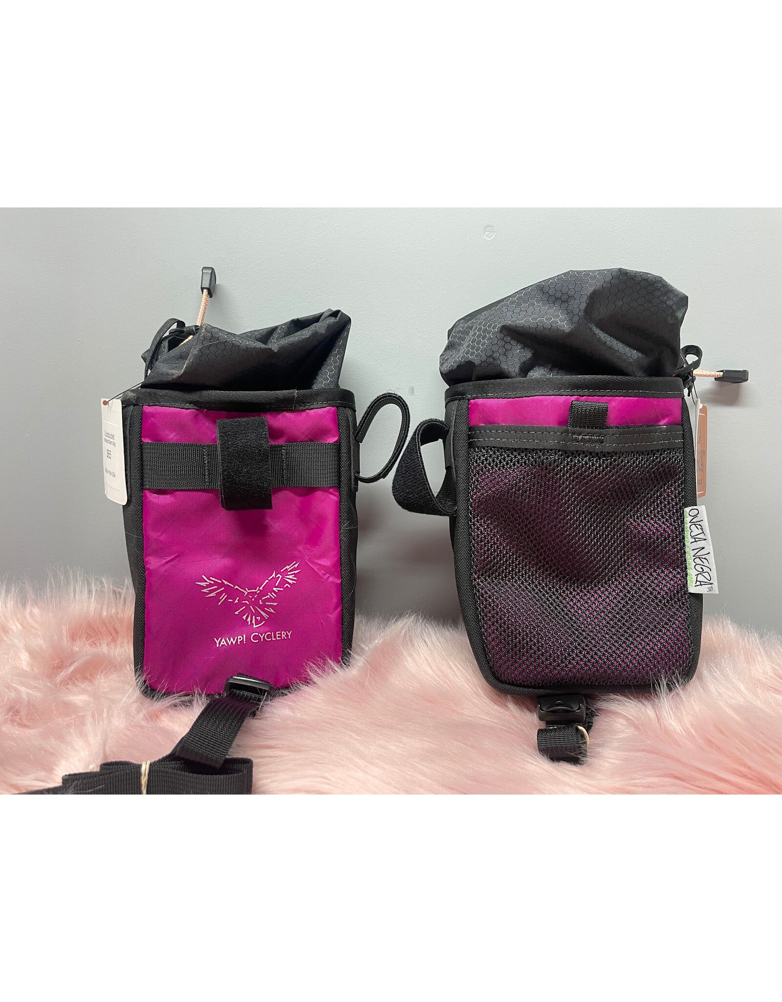 Oveja Negra Chuck Bucket - Raspberry Beret