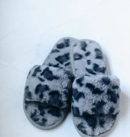 Plush and Cozy Leopard Slippers