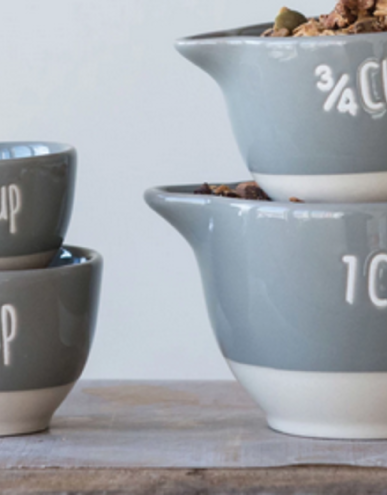 Wink Gray Stoneware Measuring Cups
