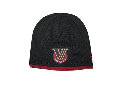 New Era Valour Crest On Pitch Beanie