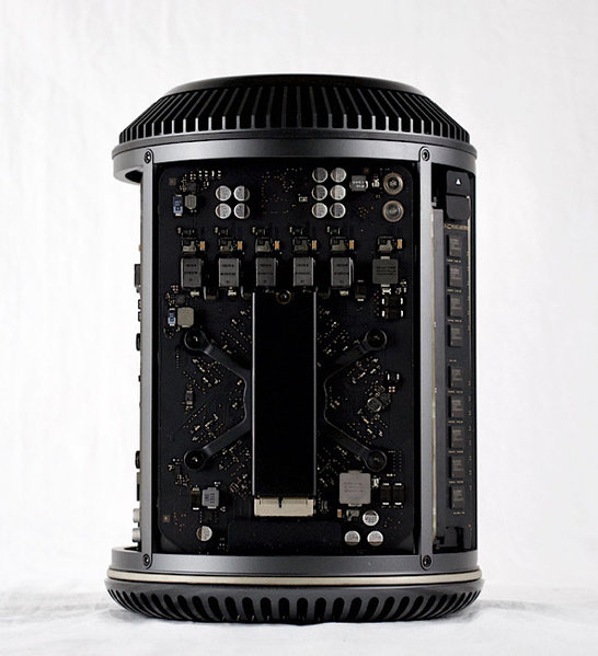 MacPro TrashCan Rental 12-Core 2.7GHz/64GB/512GB SSD/D700/L13