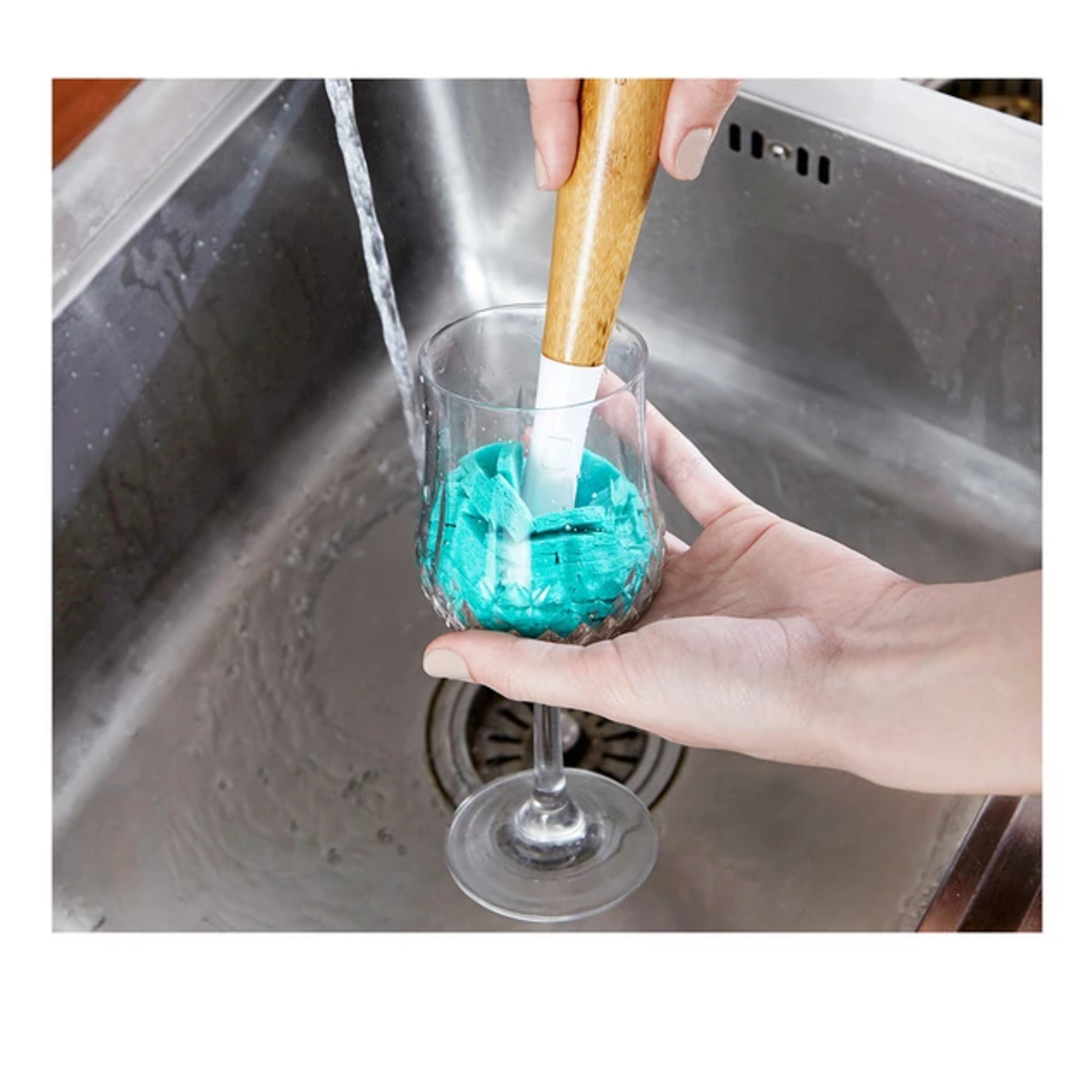 Full Circle Crystal Clear Glass Cleaner Brush | Full Circle