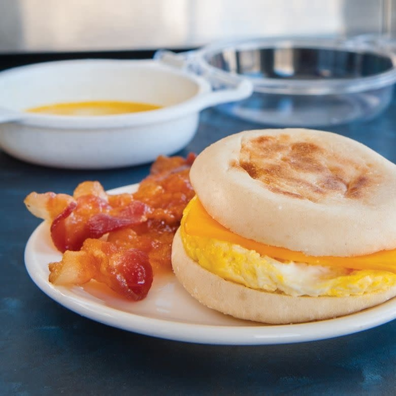 Nordicware Eggs 'n Muffin Breakfast Pan, Microwave