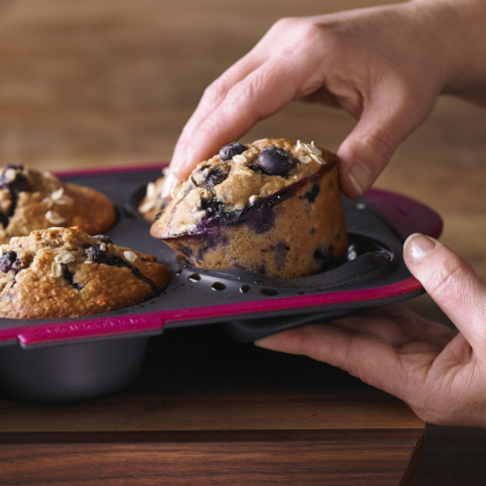 Trudeau Silicone 6-Cup Muffin Pan