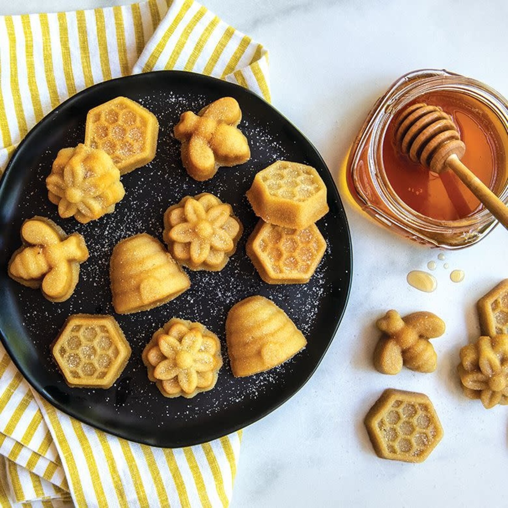 Nordicware Busy Bee Bitelet Pan | Nordicware