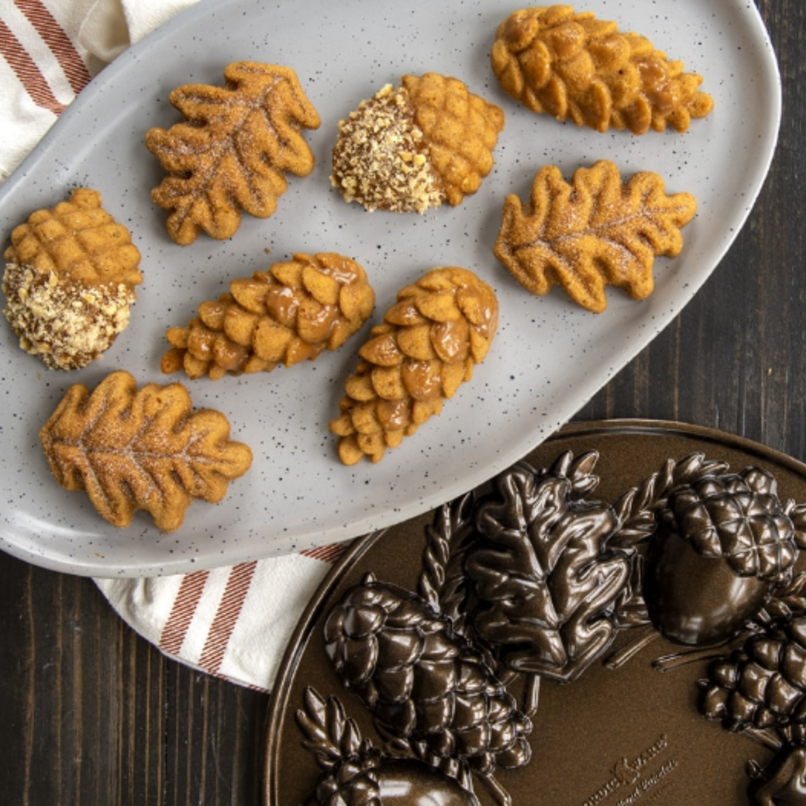 Nordicware Woodland Cakelet Pan | Nordicware