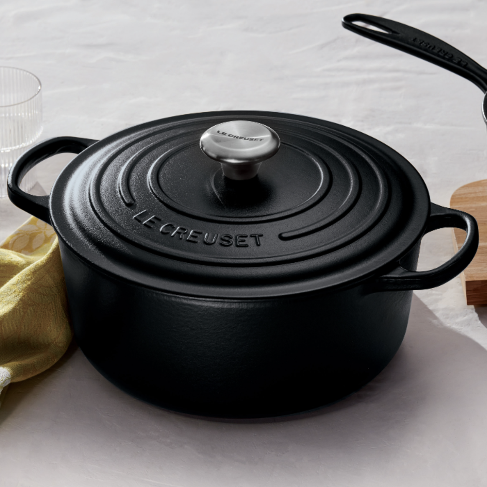 Le Creuset Signature 6.75 Qt Oval Dutch Oven