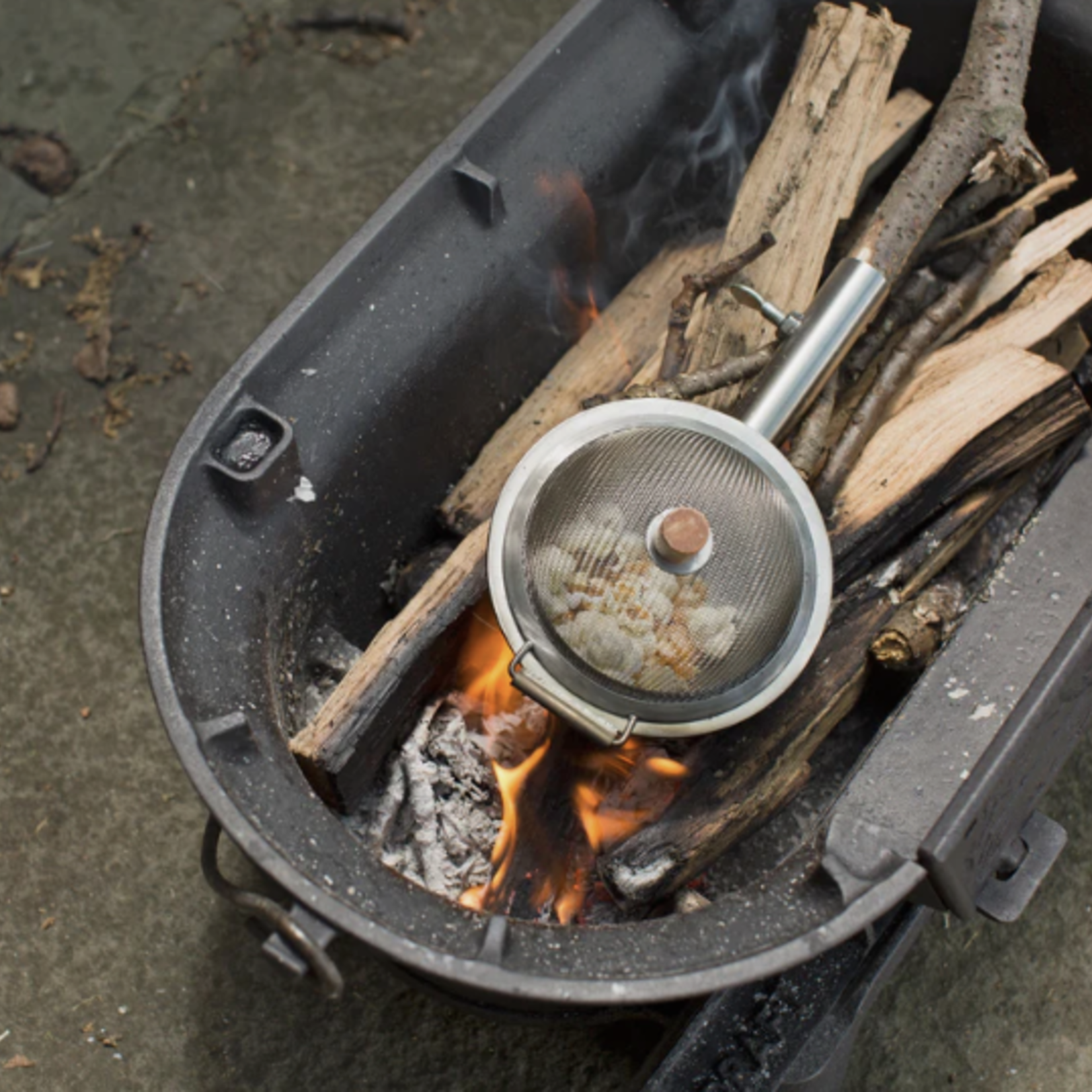 Kikkerland Huckleberry Popcorn Maker | Kikkerland Design