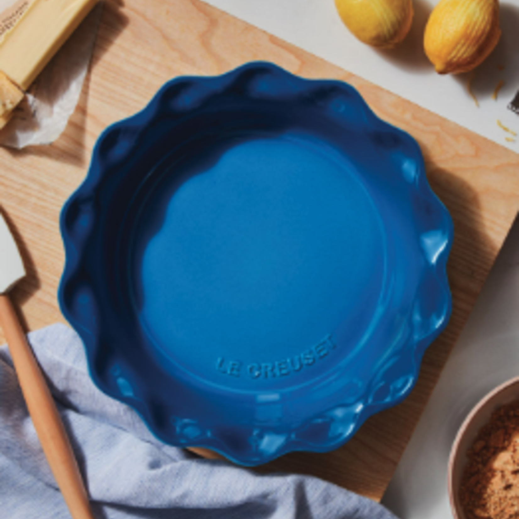 Le Creuset Heritage Pie Dish - Marseille - 9" | Le Creuset
