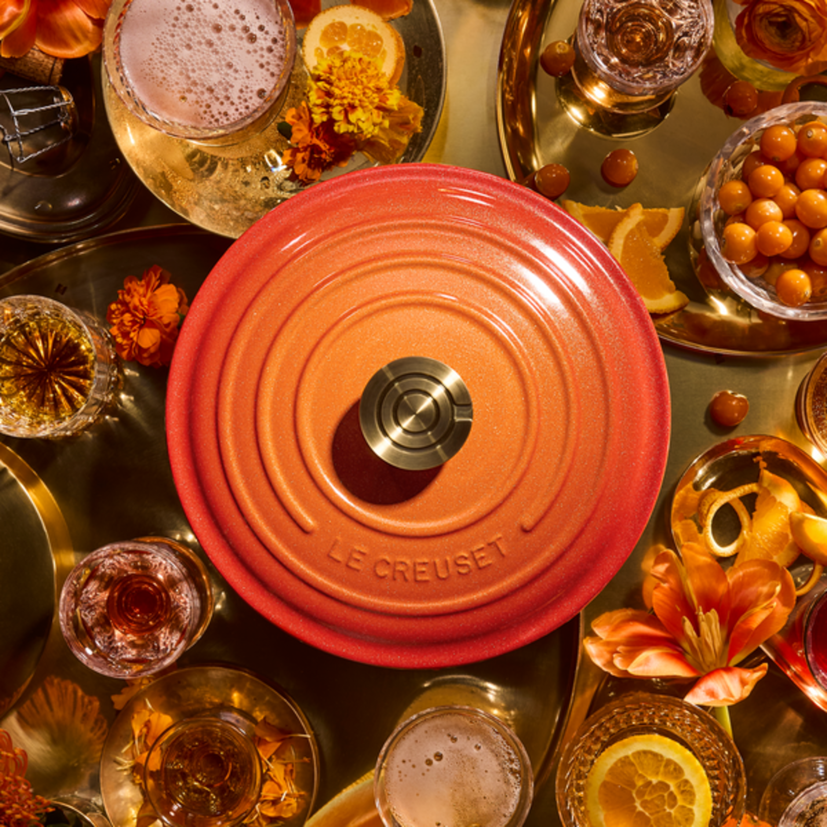 Le Creuset Signature Round Dutch Oven 4.5qt Flamme Doree - Crucible Knob | Le Creuset