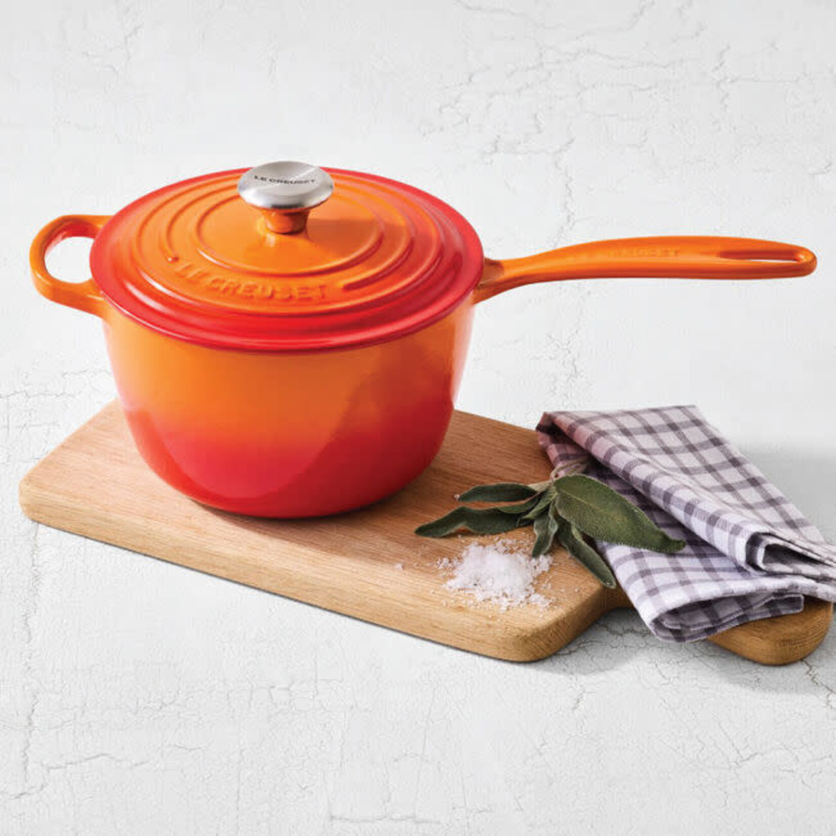 Le Creuset Signature Round Saucepan