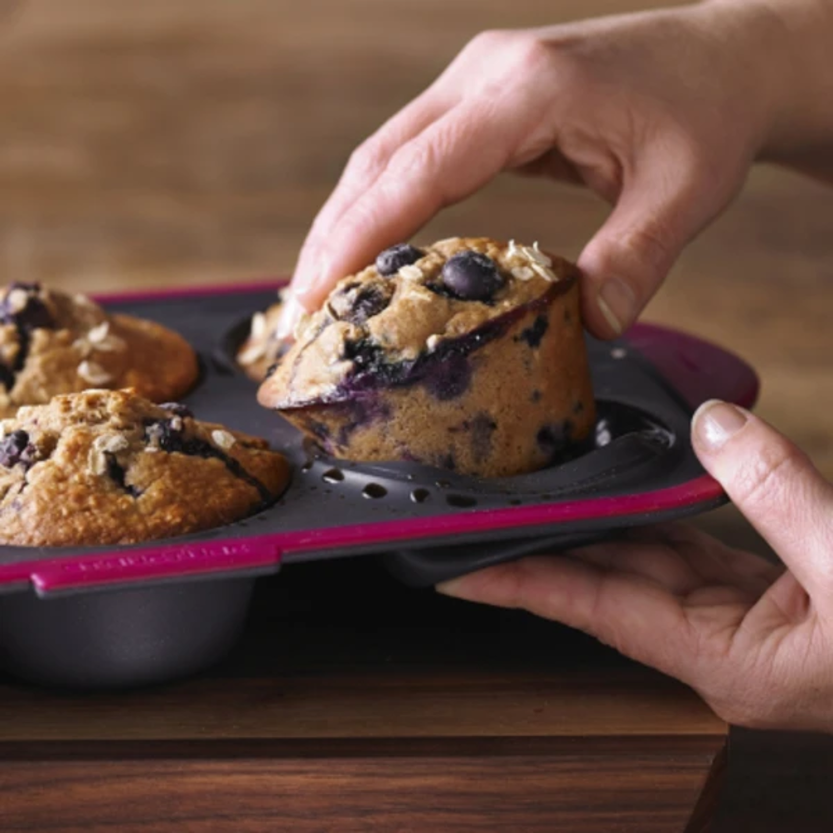 Desiree Lillo and Troy Bergman Registry Silicone 6-Cup Muffin Pan (Desiree Lillo and Troy Bergman Registry)