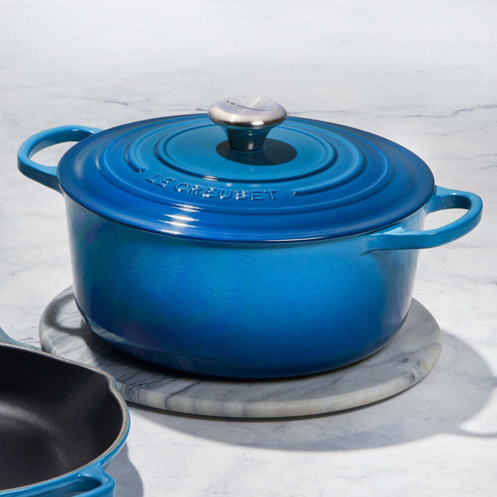 Le Creuset Signature Round Dutch Oven - Marseille, 7.25 qt. | Le Creuset