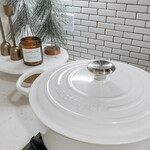 Le Creuset Signature Round Dutch Oven - White, 7.25 qt. | Le Creuset