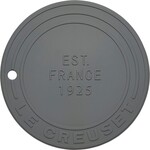 Le Creuset diameter Silicone Trivet (est. 1925) - Oyster 8" | Le Creuset